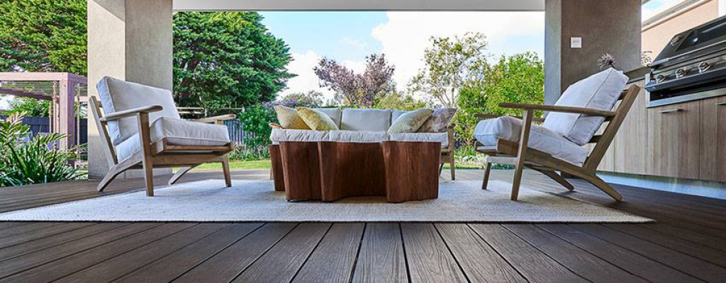 Terraza con decks sintéticos NewTechWood